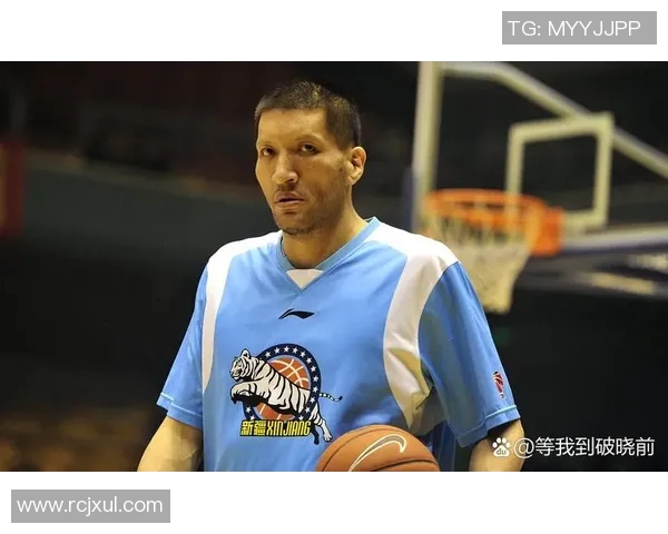 kf拉斯与库克斯的精彩对决谁能在赛场上笑到最后